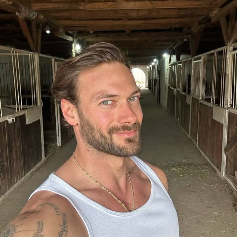 Dating in Australia: Quentin Emery. 61 years old. Free Online Dating.