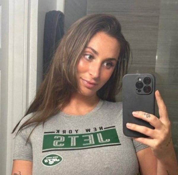 Dating in Florida: Amanda Smith. 29 years old. Free Online Dating.