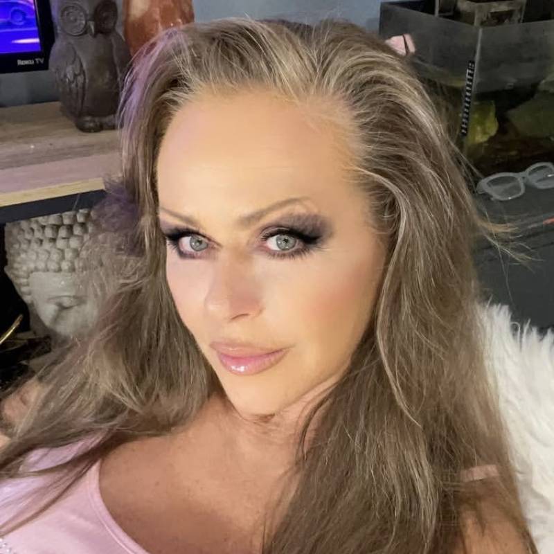 Dating in New York: Serena. 43 years old. Free Online Dating.