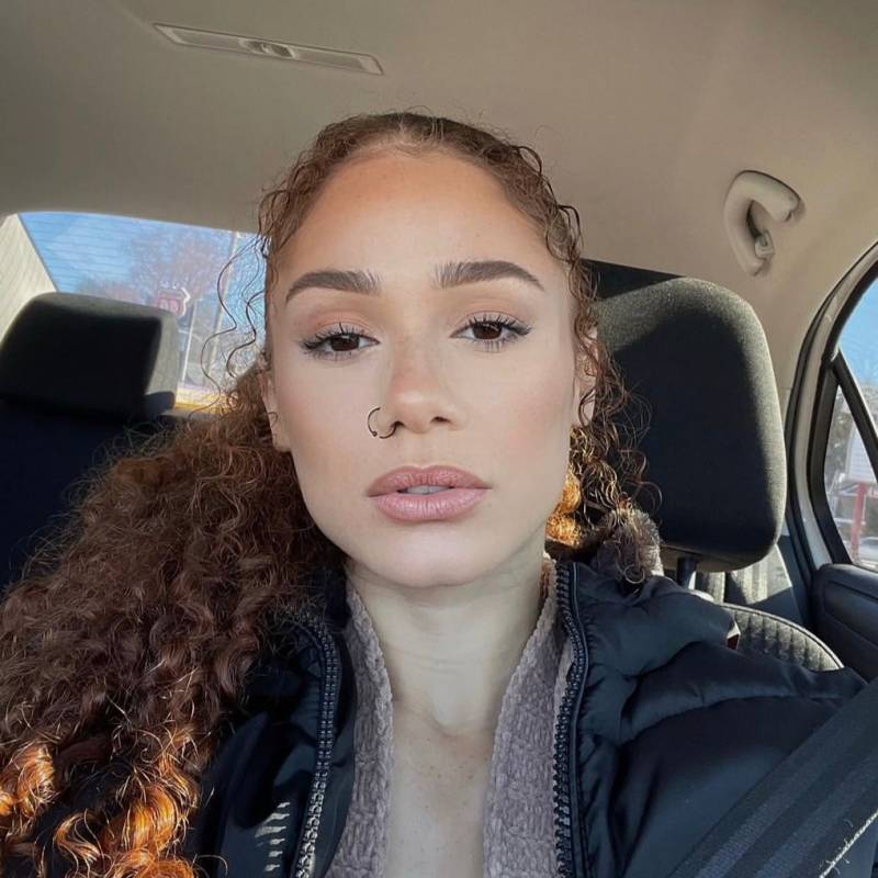 Dating in Navarre: Rebecca. 44 years old. Free Online Dating.