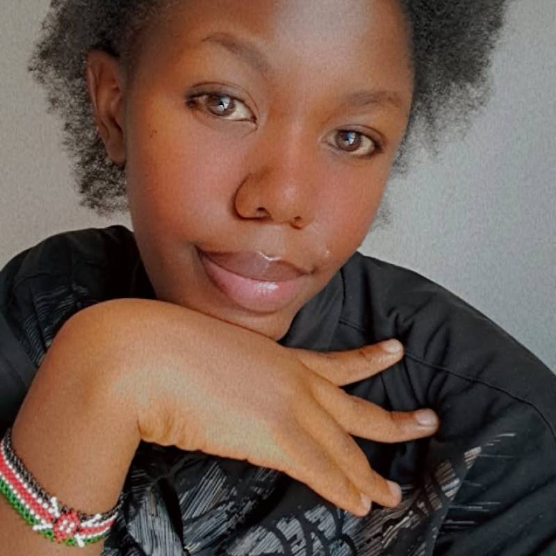 Dating in Berlin: Linny. 26 years old. Free Online Dating.