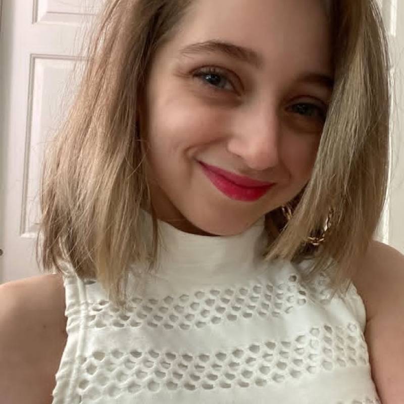 Dating in Washington: Elli. 27 years old. Free Online Dating.