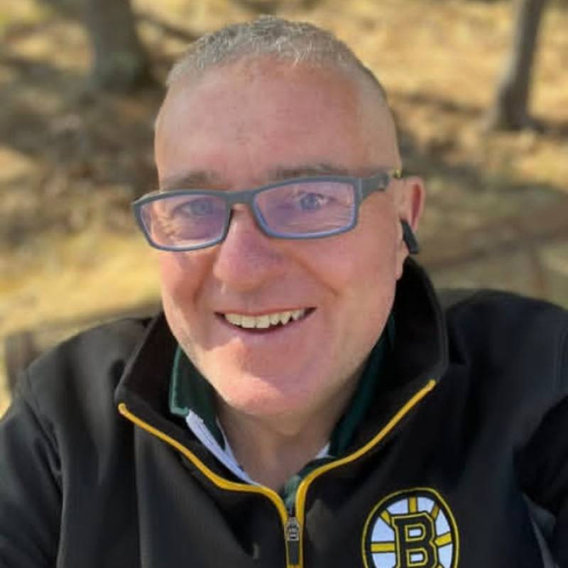 Dating in English Language: Alex Smith. 60 years old. Free Online Dating.