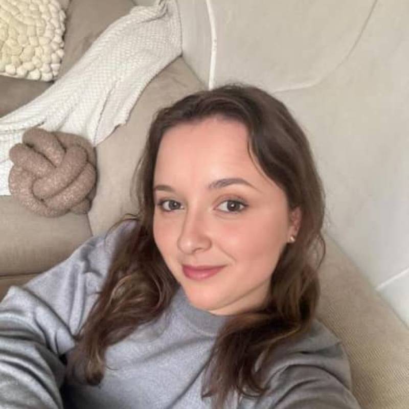 Dating in Vancouver: Hannah. 34 years old. Free Online Dating.