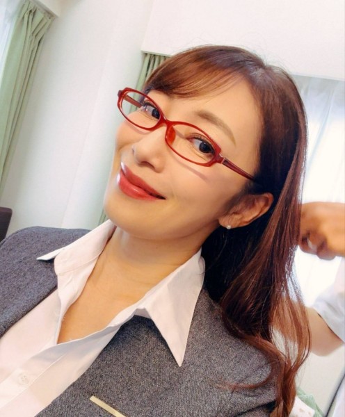 Dating in Florida: Nao. 37 years old. Free Online Dating.