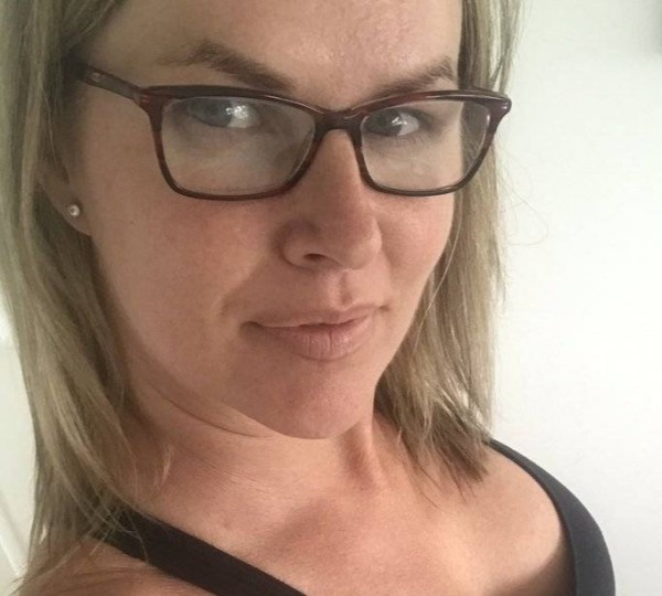 Dating in Magdeburg: Sophie. 40 years old. Free Online Dating.