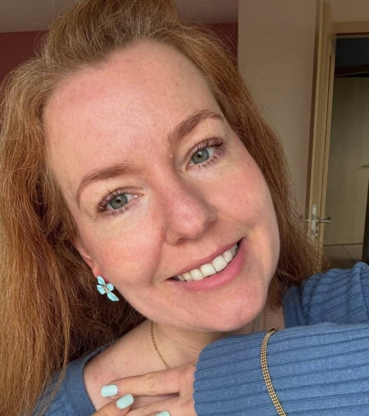 Dating in London: Tiara. 44 years old. Free Online Dating.