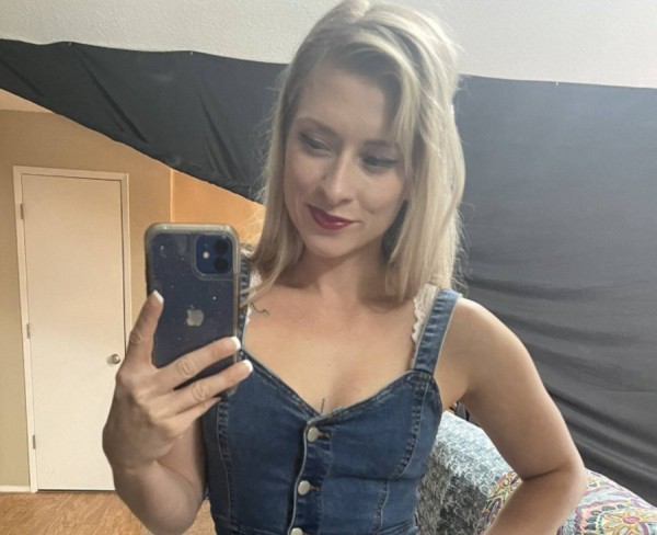 Dating in Wilkesboro: Roea. 34 years old. Free Online Dating.