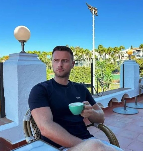 Dating in Illinois: Micheal. 35 years old. Free Online Dating.