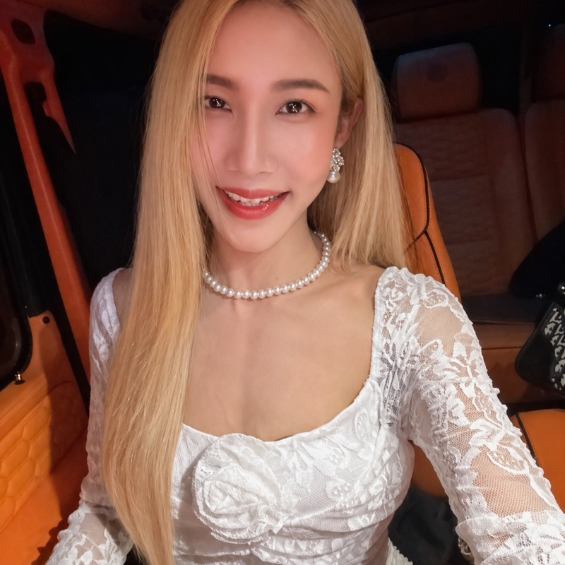 Dating in New York: Elissa. 37 years old. Free Online Dating.