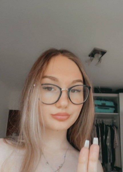 Dating in Missouri: Alexa. 28 years old. Free Online Dating.