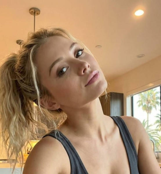 Dating in United Kingdom: Kaddy reeves. 35 years old. Free Online Dating.