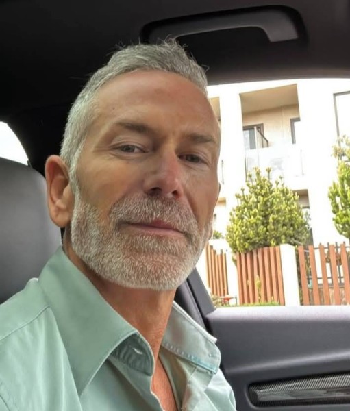 Dating in Nice: Olivier. 56 years old. Free Online Dating.