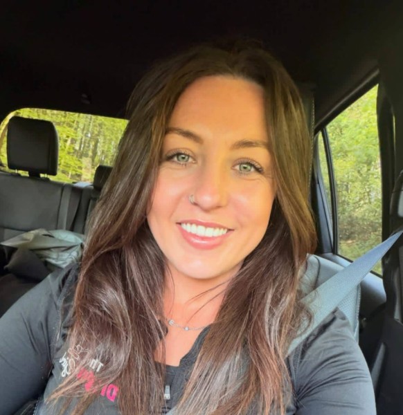 Dating in Frankfurt: Maggie. 41 years old. Free Online Dating.
