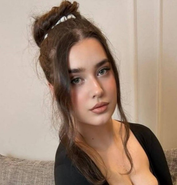 Dating in Vienna: Jessie. 31 years old. Free Online Dating.