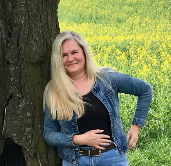 Dating in California: janet. 39 years old. Free Online Dating.
