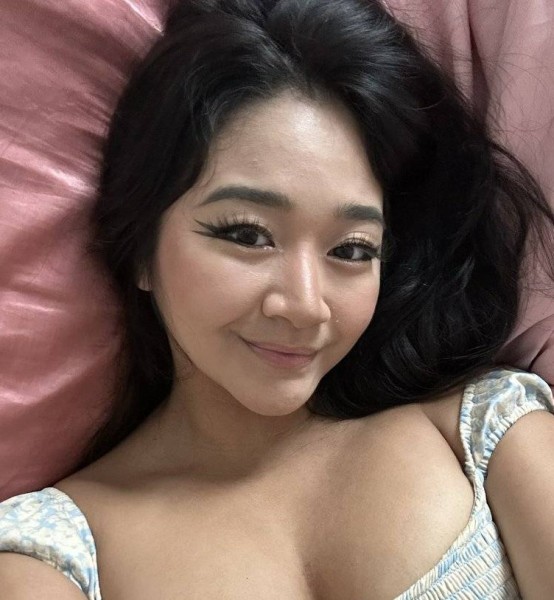 Dating in Bonx: Hannah. 36 years old. Free Online Dating.