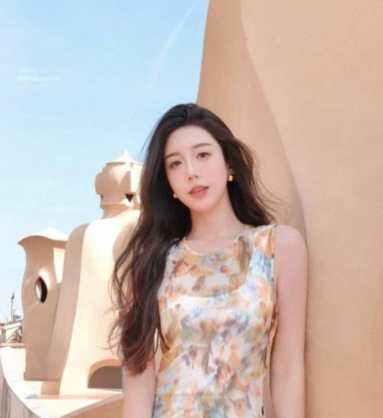 Dating in London: nana. 31 years old. Free Online Dating.