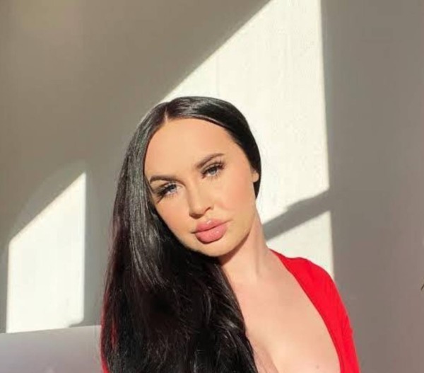 Dating in Dallas Texas: Annie. 29 years old. Free Online Dating.